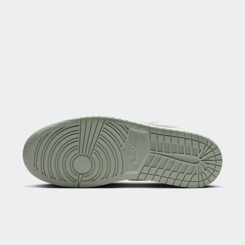 Air Jordan 1 Low SE "Light Green" | FN5214-131