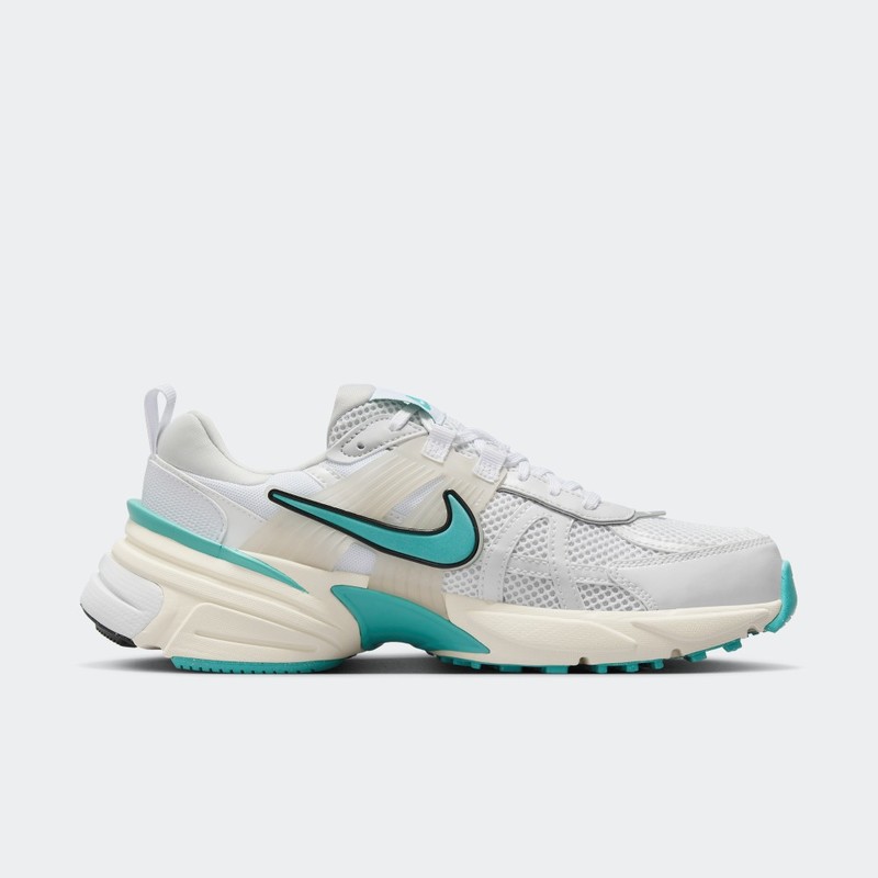 Nike V2K Run "Coconut Milk" | FD0736-105