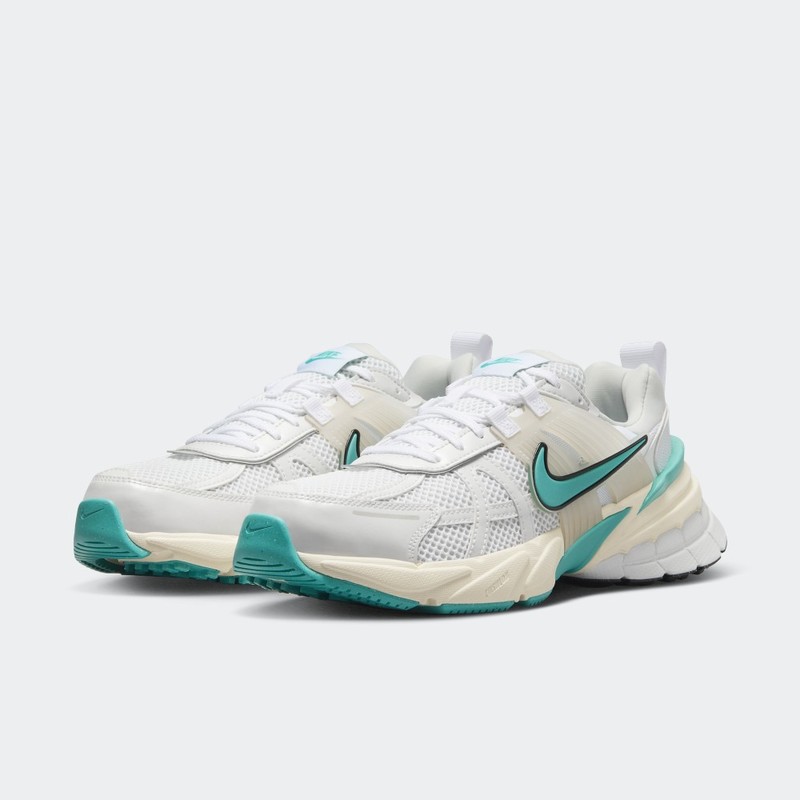 Nike V2K Run "Coconut Milk" | FD0736-105