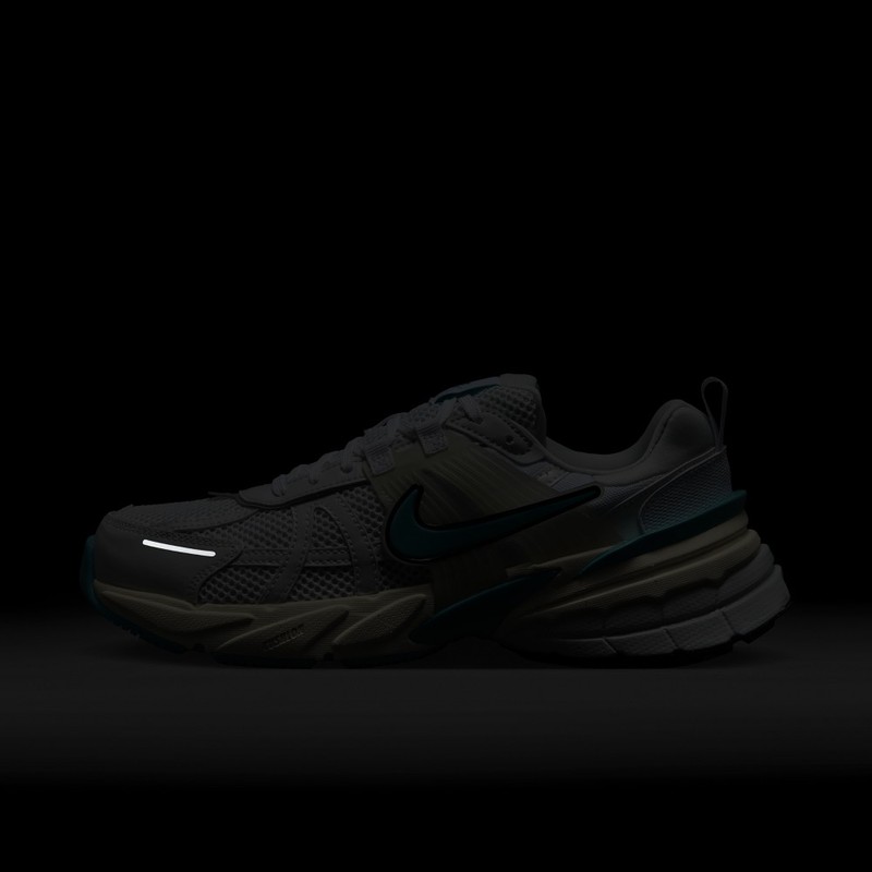 Nike V2K Run "Coconut Milk" | FD0736-105