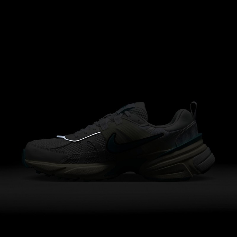 Nike V2K Run "Coconut Milk" | FD0736-105