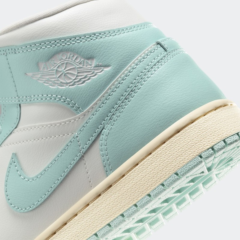 Air Jordan 1 Mid "Light Dew" | BQ6472-132