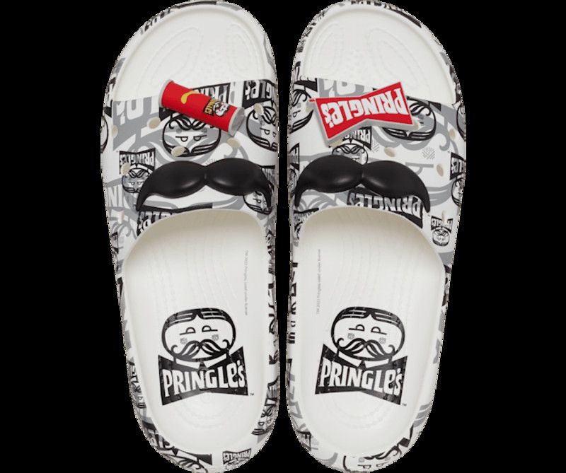 Pringles x Crocs Classic Slide V2 "Black/White" | 209692