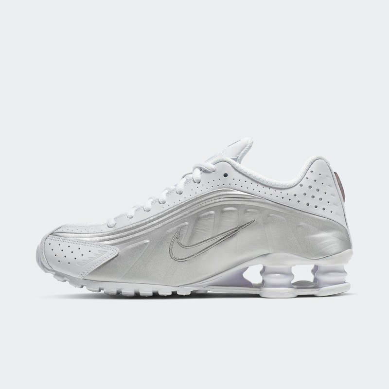 Nike Shox R4 "Metallic Silver" | AR3565-101