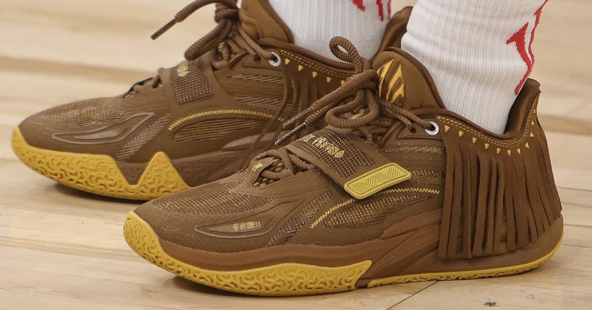 Kyrie Irving Introduces ANTA KAI 1 "Chief Hélà" in the First Game of the Western Conference Finals Kyrie Irving Introduces ANTA KAI 1 "Chief Hélà" in the First Game of the Western Conference Finals