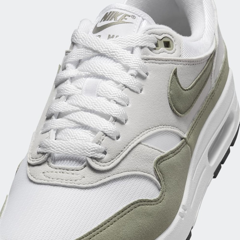 Nike Air Max 1 "Light Army" | DZ2628-112