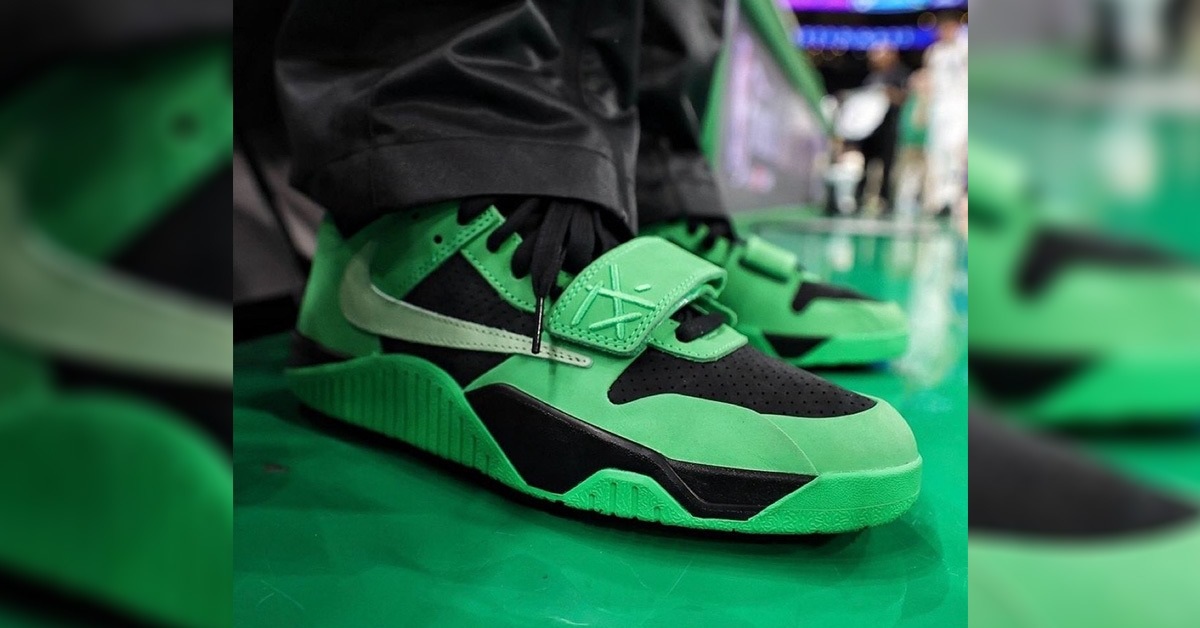Travis Scott präsentiert exklusiven Jordan Jumpman Jack "Celtics" Edition bei den NBA Finals Travis Scott präsentiert exklusiven Jordan Jumpman Jack "Celtics" Edition bei den NBA Finals