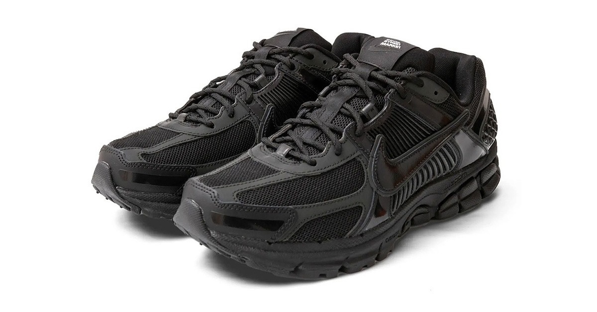 The First Images of the Dover Street Market x Nike Zoom Vomero 5 "Black" The First Images of the Dover Street Market x Nike Zoom Vomero 5 "Black"
