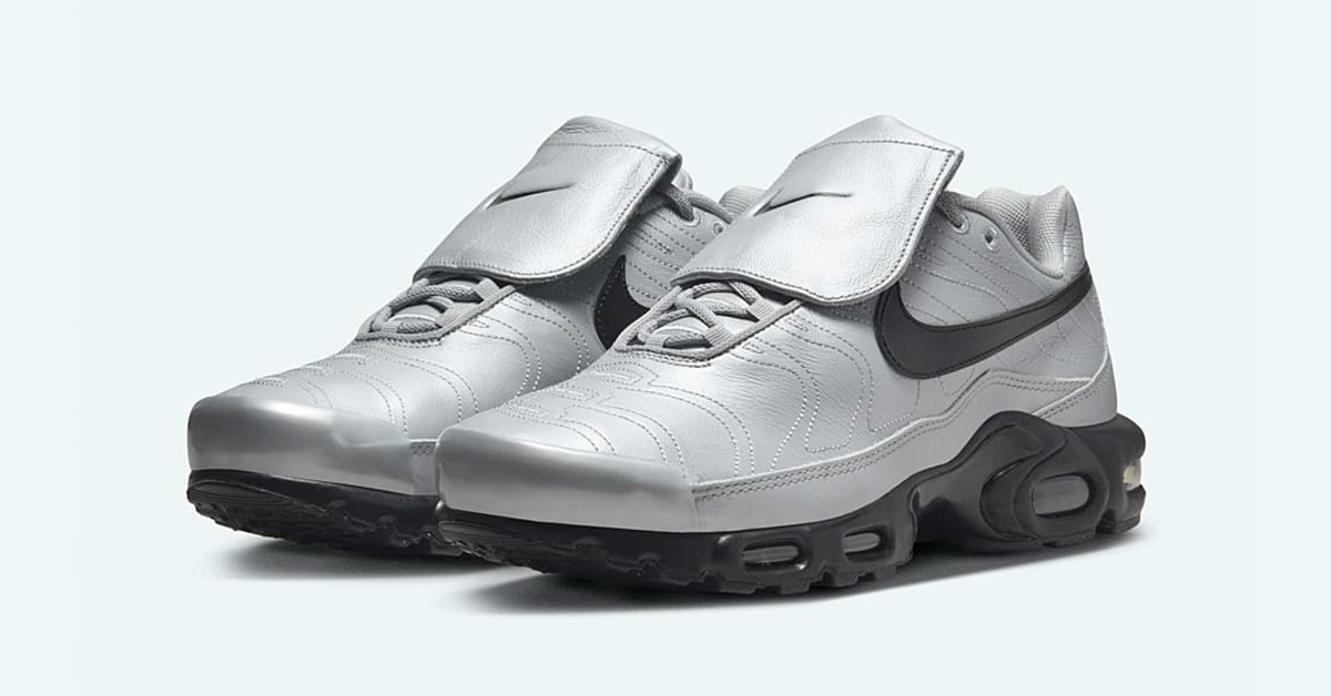 The Nike Air Max Plus Tiempo "Wolf Grey" Fuses Football Boot Elements with a Classic Running Shoe Design The Nike Air Max Plus Tiempo "Wolf Grey" Fuses Football Boot Elements with a Classic Running Shoe Design