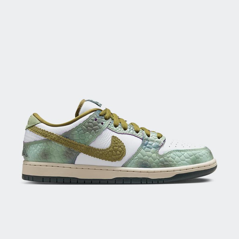Alexis Sablone x Nike SB Dunk Low "Oil Green" | HJ3386-300 Alexis Sablone x Nike SB Dunk Low "Oil Green" | HJ3386-300