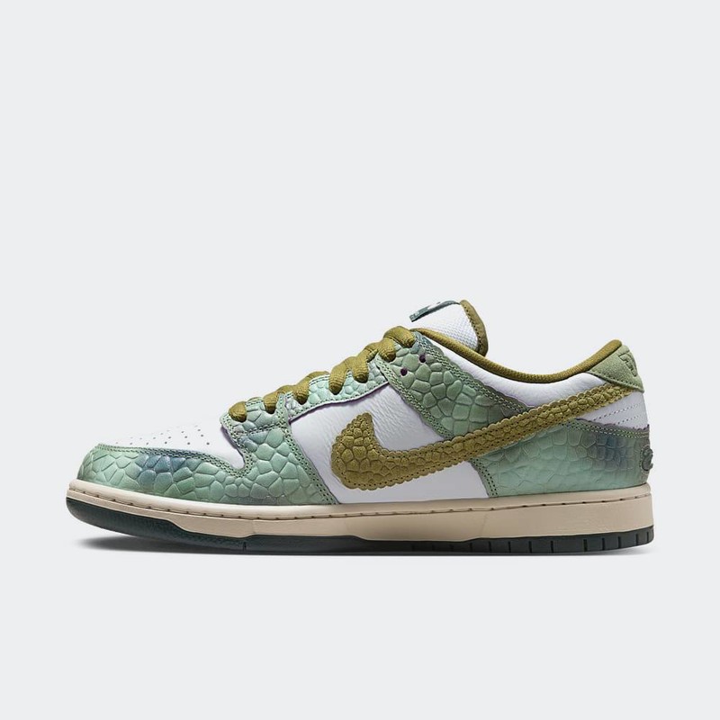 Alexis Sablone x Nike SB Dunk Low "Oil Green" | HJ3386-300