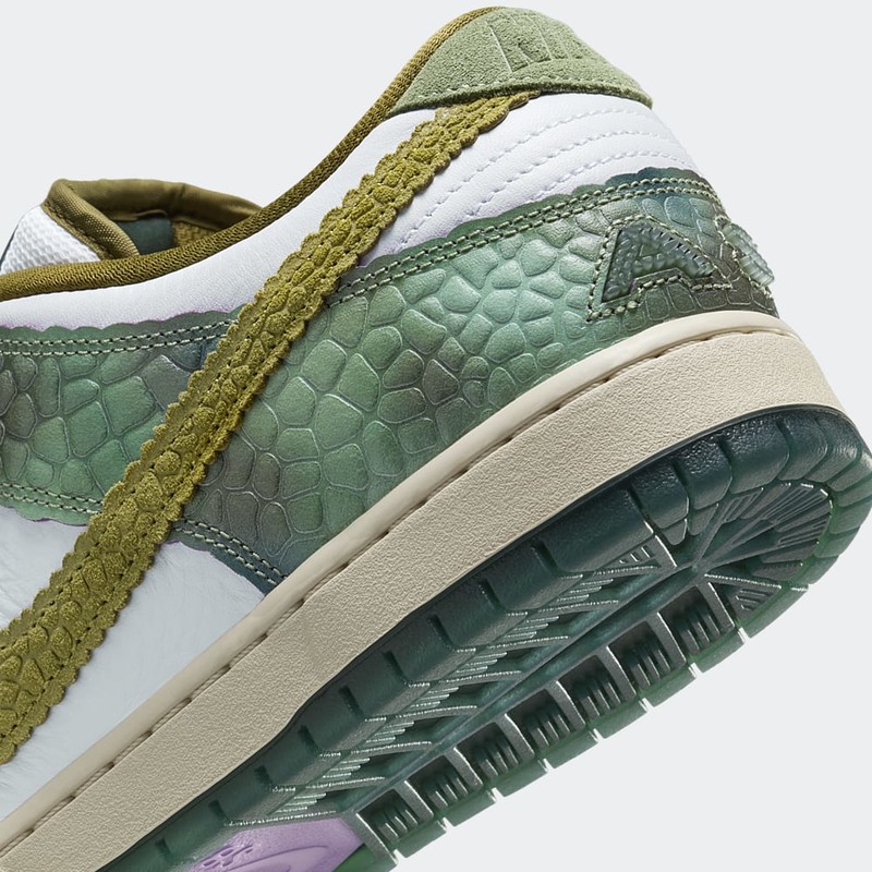 Alexis Sablone x Nike SB Dunk Low "Oil Green" | HJ3386-300