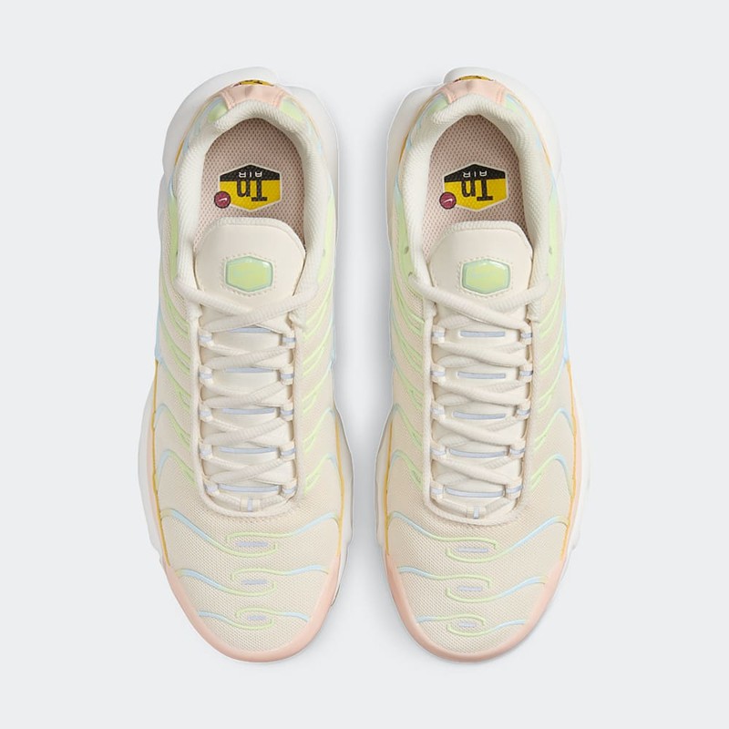 Nike Air Max Plus "Crimson Tint" | DZ3671-800
