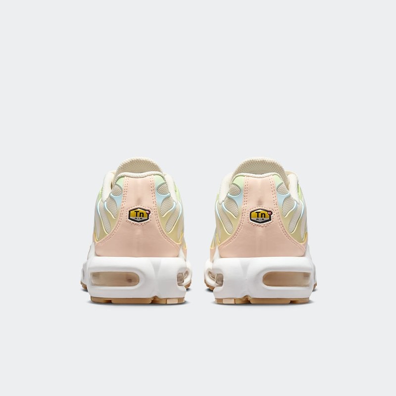 Nike Air Max Plus "Crimson Tint" | DZ3671-800