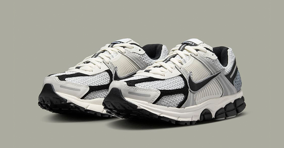 Im Herbst droppt der Nike Zoom Vomero 5 "Photon Dust/Black" Im Herbst droppt der Nike Zoom Vomero 5 "Photon Dust/Black"