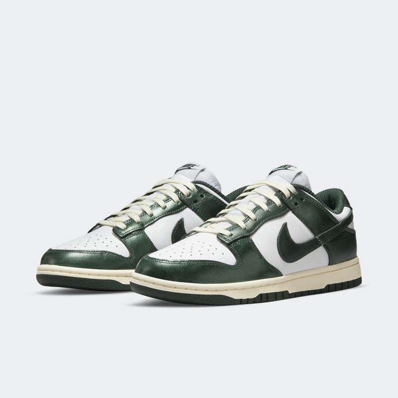 Nike Dunk Low "Vintage Green" | DQ8580-100