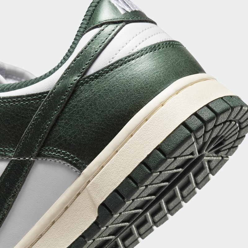 Nike Dunk Low "Vintage Green" | DQ8580-100