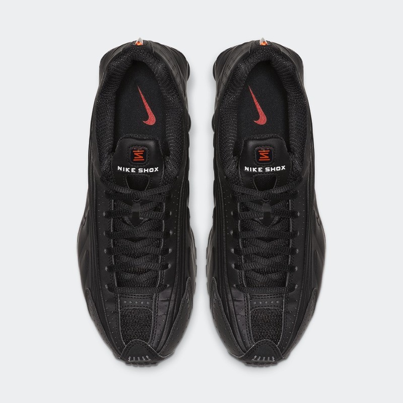 Nike Shox R4 "Black" | AR3565-004