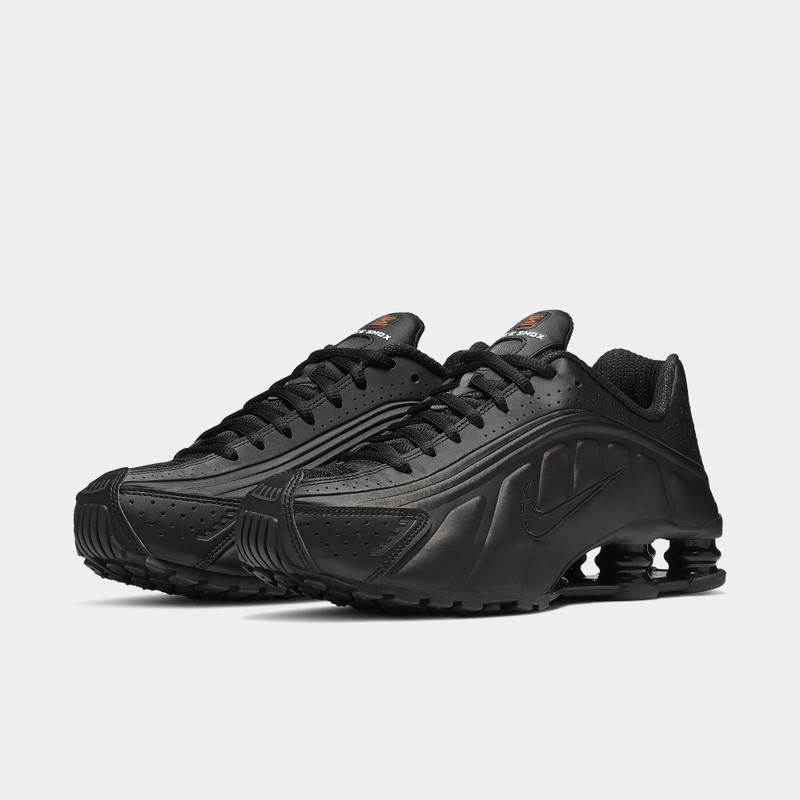 Nike Shox R4 "Black" | AR3565-004