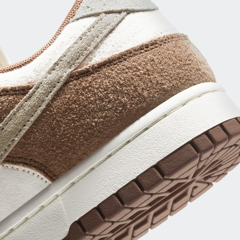 Nike Dunk Low PRM "Medium Curry" | DD1390-100