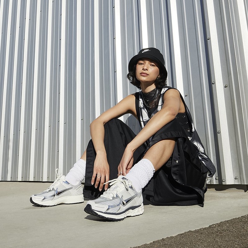 Nike Zoom Vomero 5 "Photon Dust" | FD0884-025