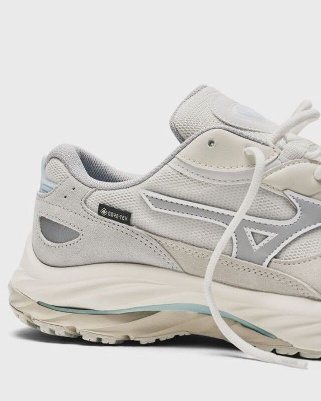 BSTN x Mizuno Wave Rider B GTX | D1GD242401 BSTN x Mizuno Wave Rider B GTX | D1GD242401