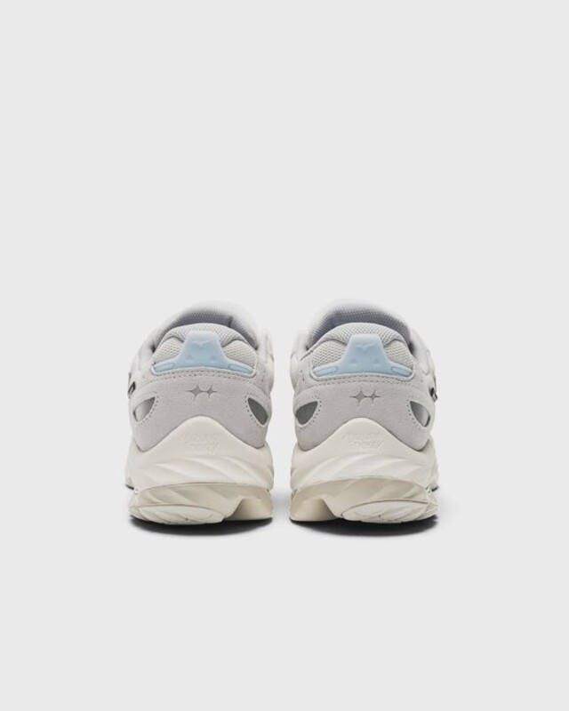 BSTN x Mizuno Wave Rider B GTX | D1GD242401 BSTN x Mizuno Wave Rider B GTX | D1GD242401