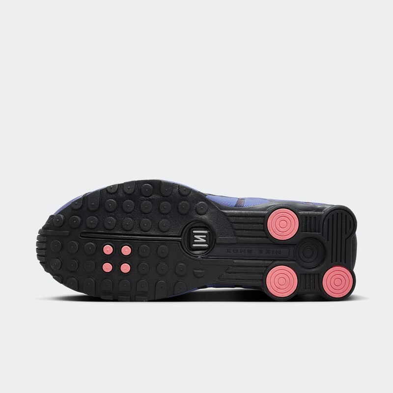 Nike Shox R4 "Iridescent" | HQ3446-001