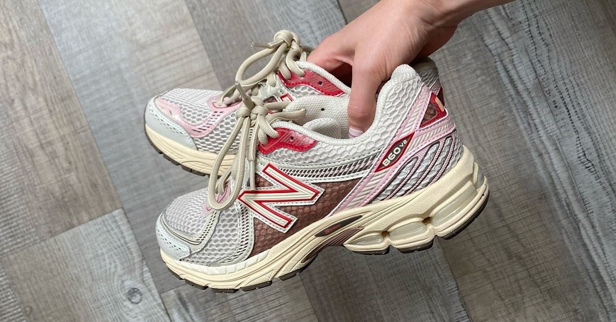 size? x New Balance 860v2 "Bacon" - A Flavour Explosion in Sneaker Design size? x New Balance 860v2 "Bacon" - A Flavour Explosion in Sneaker Design
