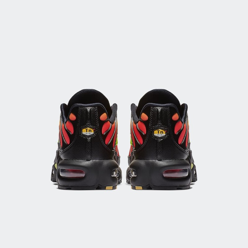 Nike Air Max Plus TN SE "Volt & Solar Red" | AQ9979-001