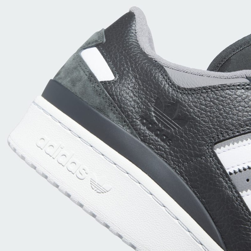 adidas Forum 84 Low ADV "Carbon/White" | IE6563 adidas Forum 84 Low ADV "Carbon/White" | IE6563