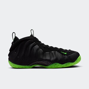 Nike Air Foamposite One "Black Volt" | HF2902-001 Nike Air Foamposite One "Black Volt" | HF2902-001