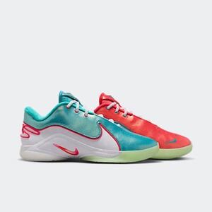 Nike LeBron 22 "Limelight" | HV5148-600 Nike LeBron 22 "Limelight" | HV5148-600