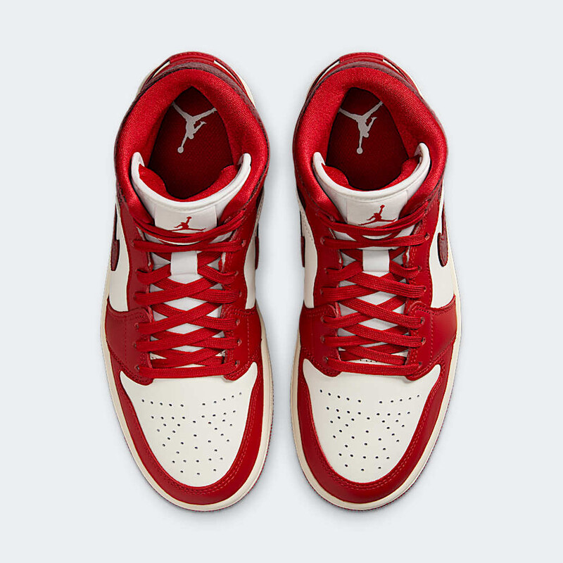 Air Jordan 1 Mid "Cracked Leather" | HJ9337-106