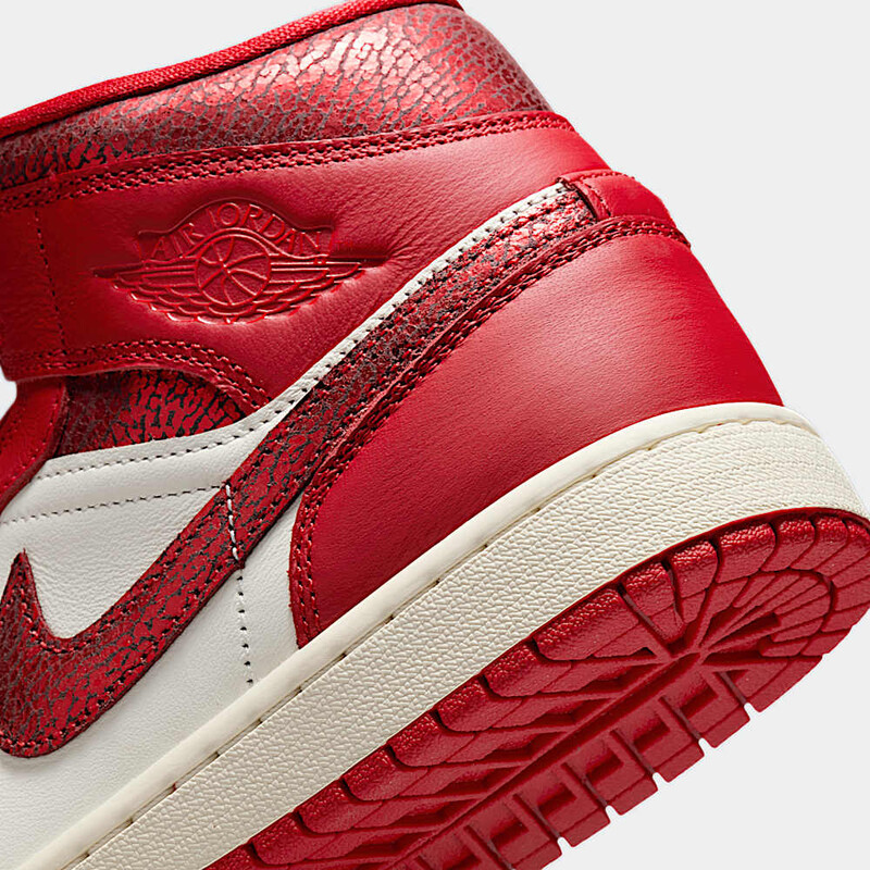 Air Jordan 1 Mid "Cracked Leather" | HJ9337-106