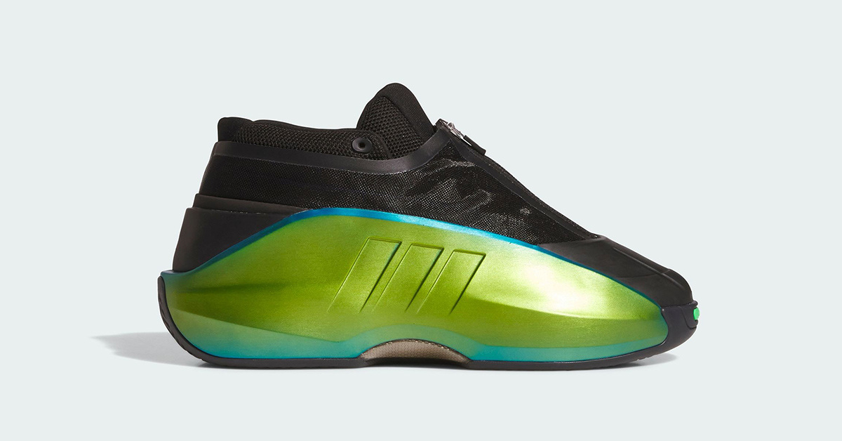 Dieser adidas Crazy IIINFINITY "Iridescent" erinnert an den Green Goblin Dieser adidas Crazy IIINFINITY "Iridescent" erinnert an den Green Goblin