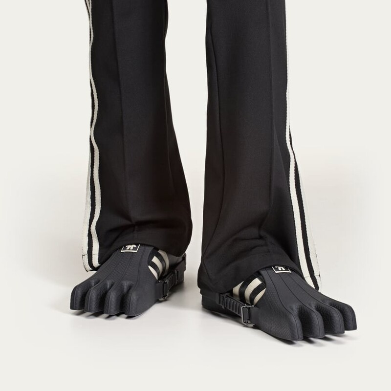 AVAVAV x adidas Superfinger Superstar "Core Black" | JP7141 AVAVAV x adidas Superfinger Superstar "Core Black" | JP7141