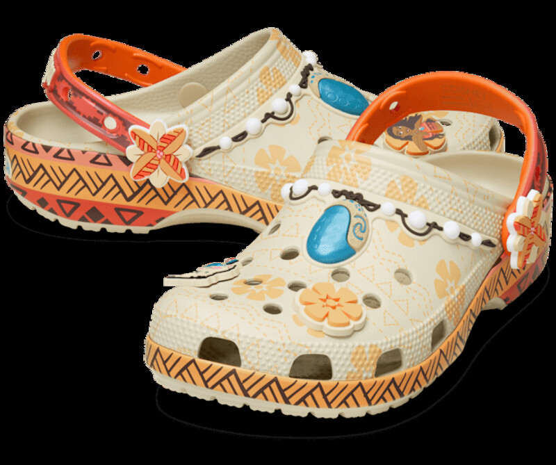 Disney Moana x Crocs Classic Clogs | 211195-90H Disney Moana x Crocs Classic Clogs | 211195-90H