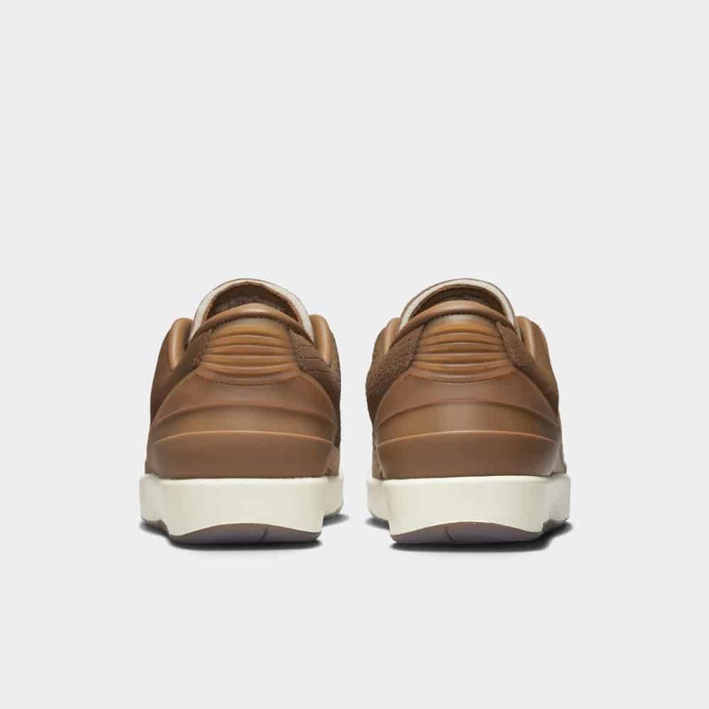 Two 18 x Air Jordan 2 Low | DV7129-222