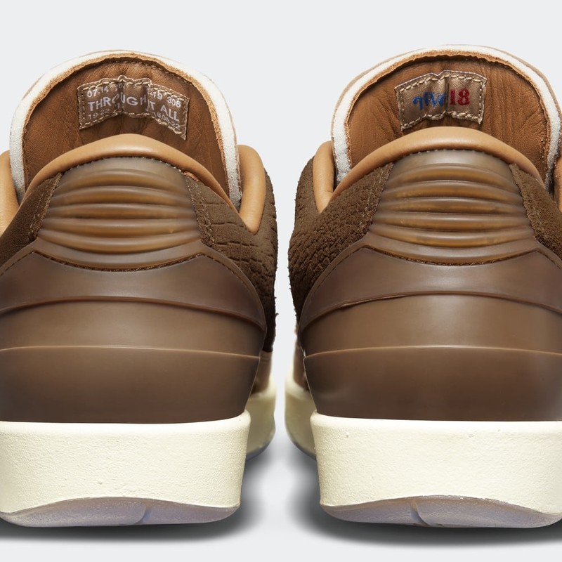 Two 18 x Air Jordan 2 Low | DV7129-222