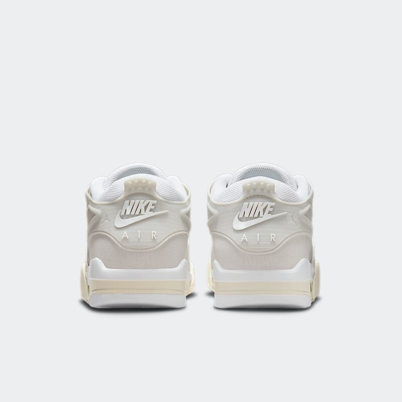 Air Jordan 4 RM "Light Bone" | IH4488-072