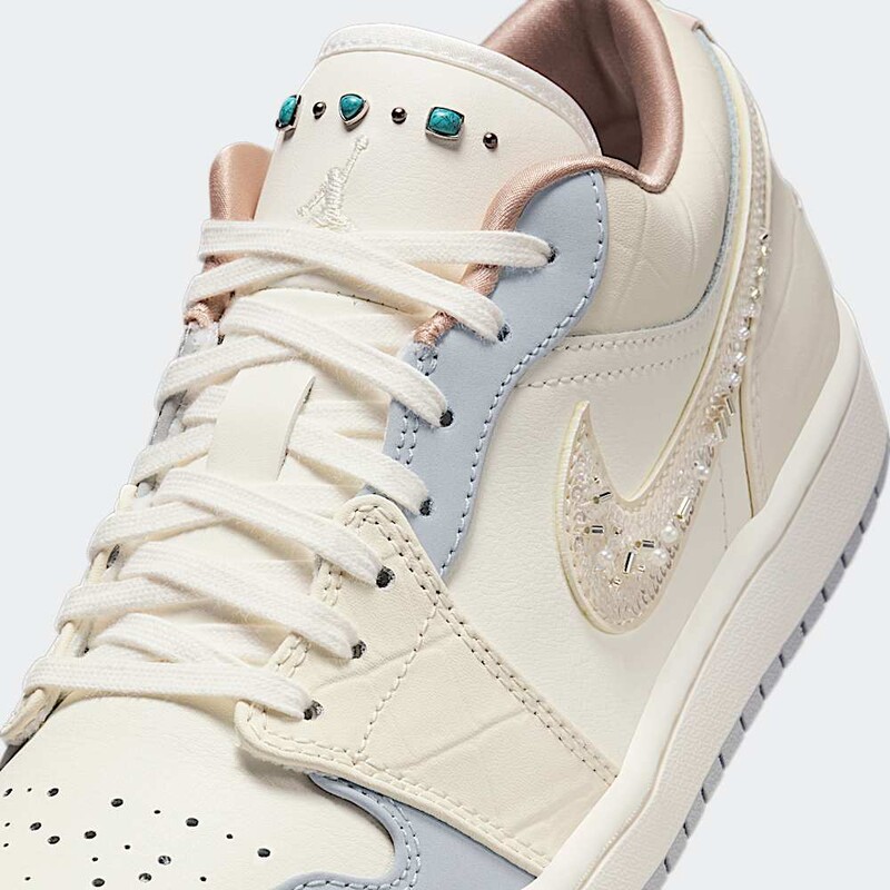 Air Jordan 1 Low "Sail/Soft Pearl" | IH7323-100