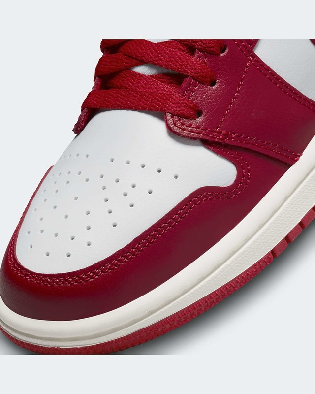 Air Jordan 1 Low "Reverse Black Toe" | DC0774-160