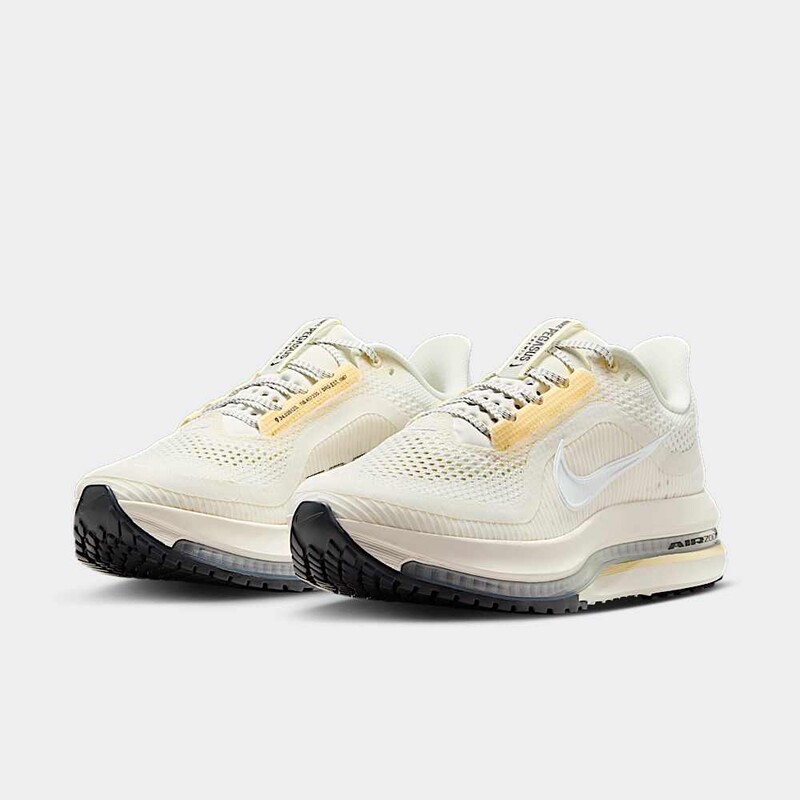 Nike Pegasus Premium "Sail/Alabaster" | HQ2593-104