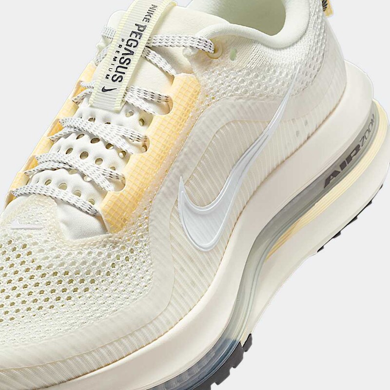 Nike Pegasus Premium "Sail/Alabaster" | HQ2593-104