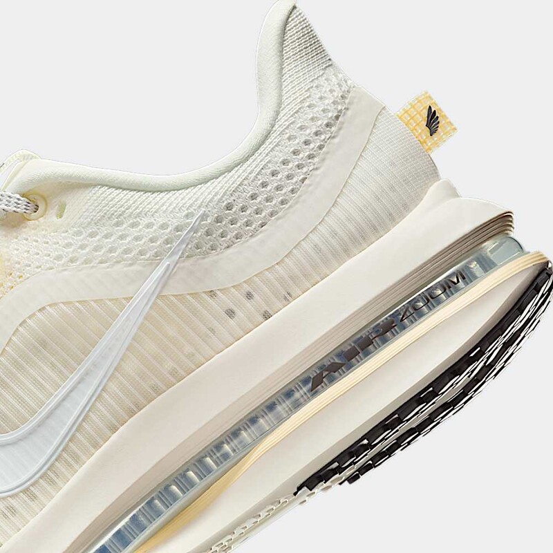 Nike Pegasus Premium "Sail/Alabaster" | HQ2593-104