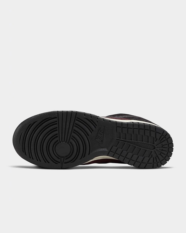 Nike Dunk Low Burgundy Fleece | DQ7579-600