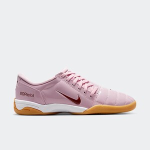 Nike Total 90 "Pink Foam" | II9792-600 Nike Total 90 "Pink Foam" | II9792-600