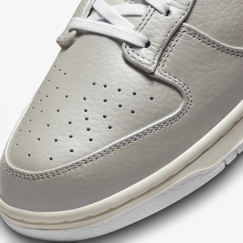 Nike Dunk Low Metallic Silver | DX3197-095