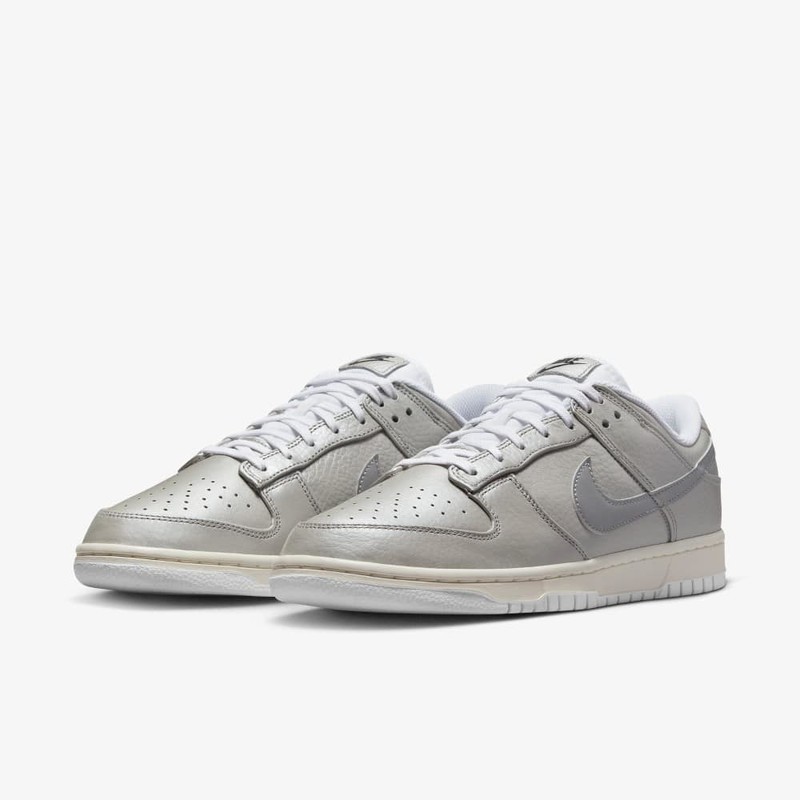 Nike Dunk Low Metallic Silver | DX3197-095